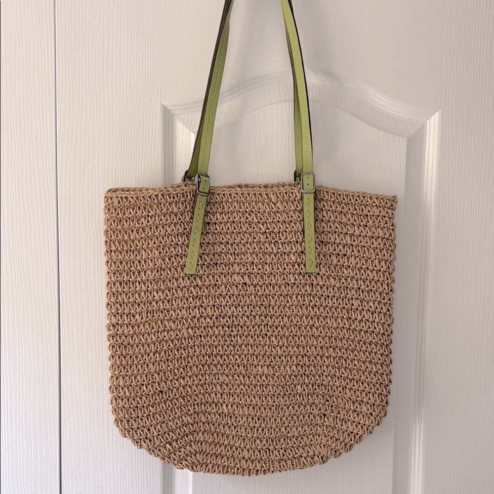 🍏 Tan and Green Woven Tote Bag